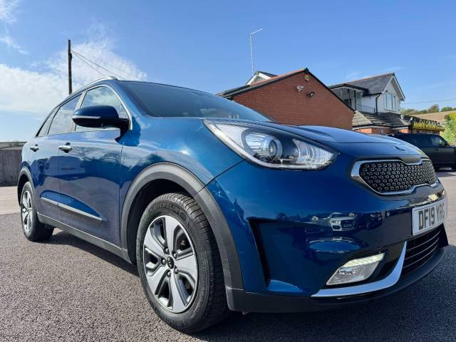 Kia Niro 1.6 GDi Hybrid 2 5dr DCT Estate Petrol / Electric Hybrid Blue