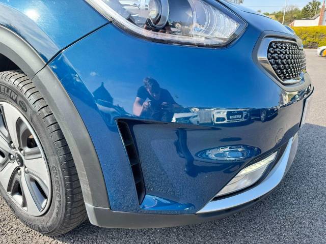 Kia Niro 1.6 GDi Hybrid 2 5dr DCT Estate Petrol / Electric Hybrid Blue