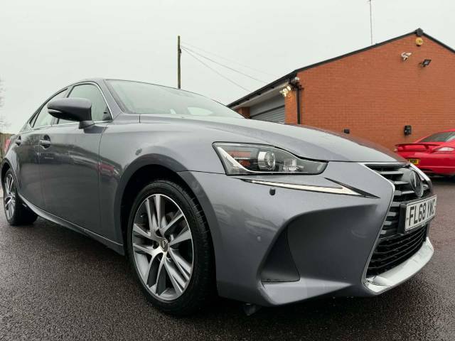 2018 Lexus IS 2.5 300h Executive Edition 4dr CVT Auto