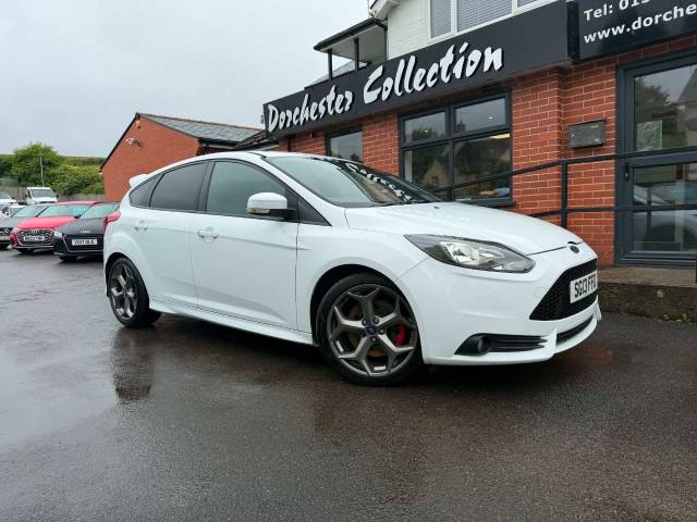 Ford Focus 2.0T ST-2 5dr Hatchback Petrol White